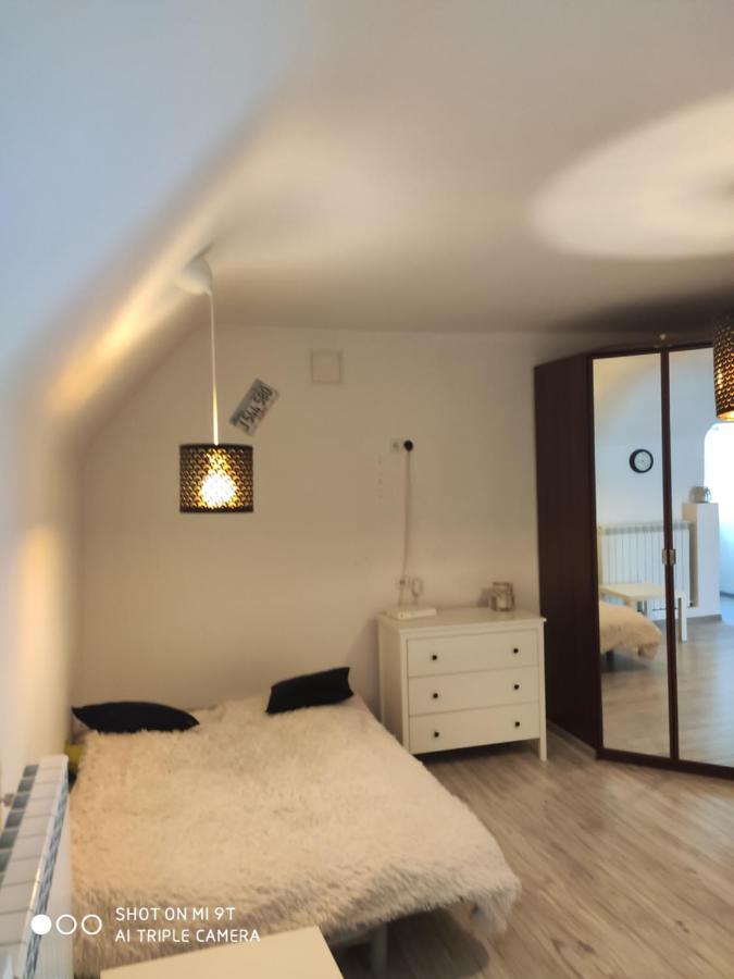 Apartament Nad Dunajem Warschau Buitenkant foto